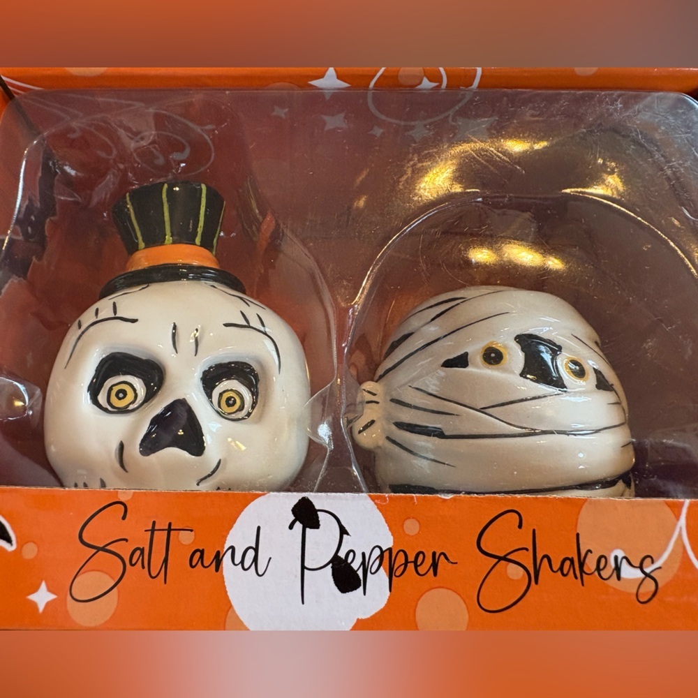 Spooky Skull and Mummy Salt and Pepper Shakers